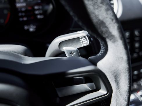 Used 2021 Porsche 718 Cayman GT4 image 50