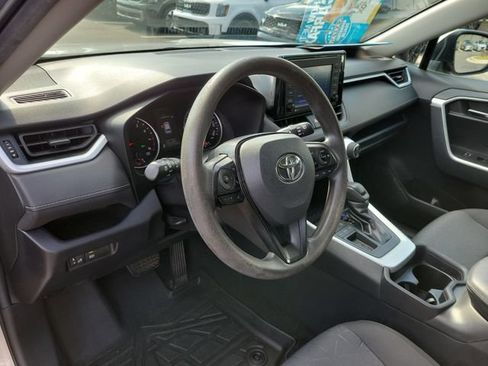 Used 2021 Toyota RAV4 XLE FWD image 25