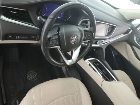 Used 2022 Buick Enclave Avenir w/ Avenir Technology Package image 17