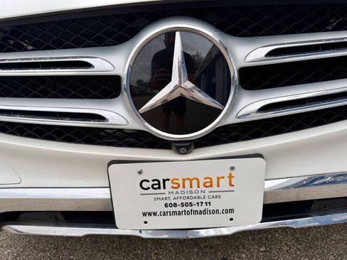 Used 2017 Mercedes-Benz GLC 300 4MATIC image 6
