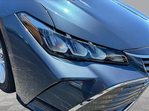 Used 2021 Toyota Avalon XLE w/ Moonroof Package FWD image 32
