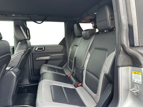 Used 2021 Ford Bronco Black Diamond image 10