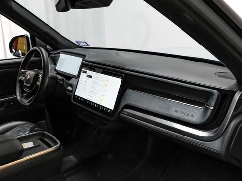 Used 2025 Rivian R1S Adventure AWD/4WD image 21