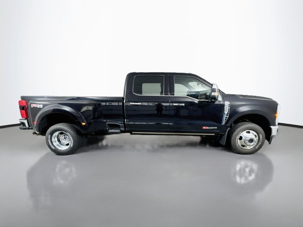 Used 2023 Ford F350 Lariat w/ Lariat Ultimate Package AWD/4WD image 7