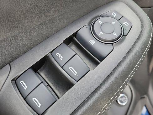 Used 2023 Buick Encore GX Select image 16