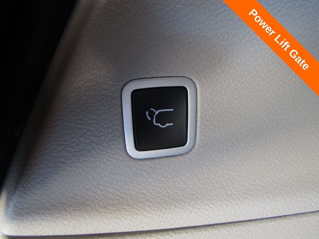 Used 2023 Chrysler Pacifica Touring-L FWD image 19
