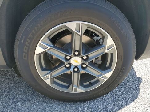 Used 2025 Chevrolet Blazer LT w/ Convenience Package FWD image 10