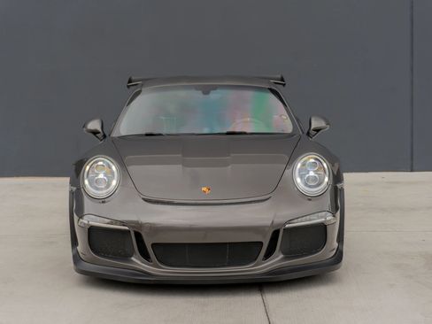 Used 2016 Porsche 911 GT3 RS RWD image 4