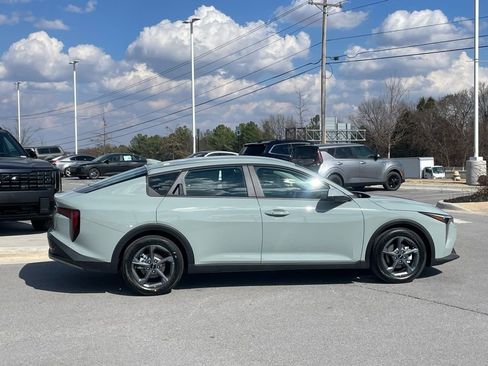 New 2026 Kia K4 LXS image 8