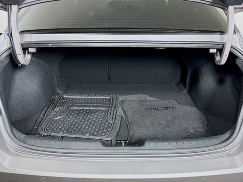 Used 2023 Hyundai Elantra Limited image 27