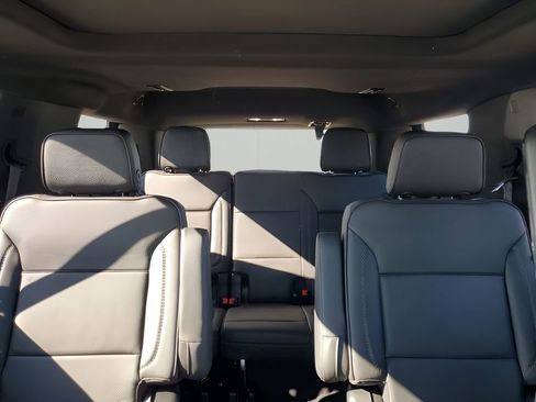 Used 2021 GMC Yukon Denali w/ Denali Premium Package image 43