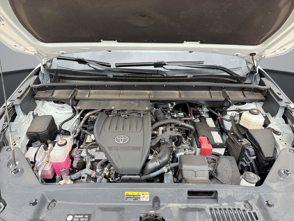 Used 2023 Toyota Highlander XLE FWD image 14