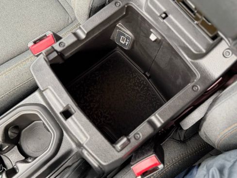 Used 2024 Jeep Wrangler Willys image 21