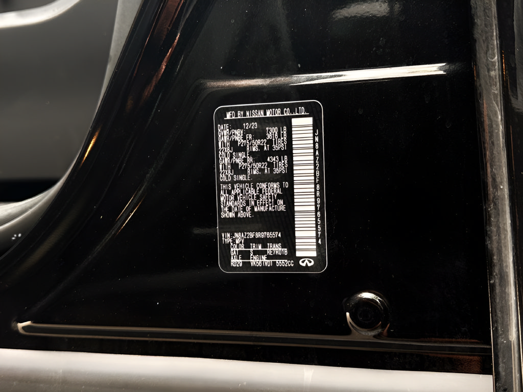 Used 2024 INFINITI QX80 Sensory w/ All-Season Package RWD image 32