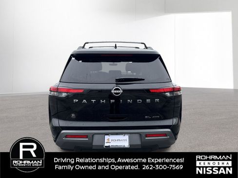 New 2026 Nissan Pathfinder SL image 6