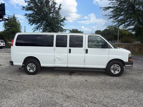Used 2014 GMC Savana 3500 LT w/ LT Preferred Equipment Group RWD image 5