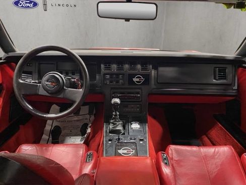 Used 1989 Chevrolet Corvette Coupe RWD image 2