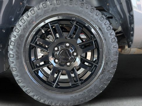 Used 2021 Toyota Tundra SR5 w/ SR5 Upgrade Package RWD image 22