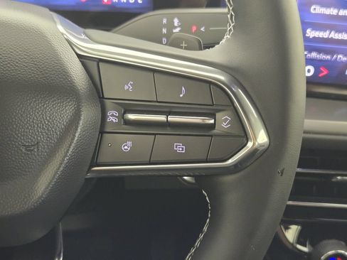 New 2026 Chevrolet Traverse LT w/ Midnight/Sport Edition FWD image 32