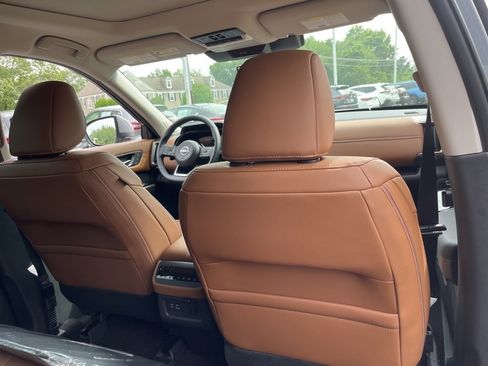 New 2025 Nissan Pathfinder Platinum image 20