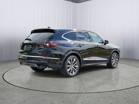 Used 2025 Acura MDX w/ Technology Package AWD/4WD image 4