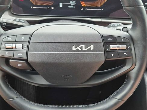 Used 2026 Kia Sportage LX FWD image 17