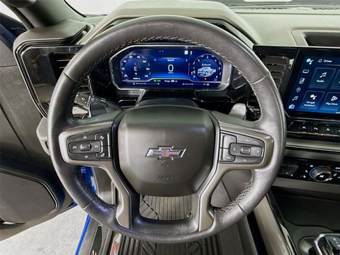 Used 2023 Chevrolet Silverado 1500 ZR2 image 12