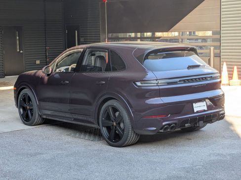 New 2026 Porsche Cayenne GTS AWD/4WD image 3