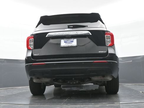 Used 2023 Ford Explorer XLT image 44