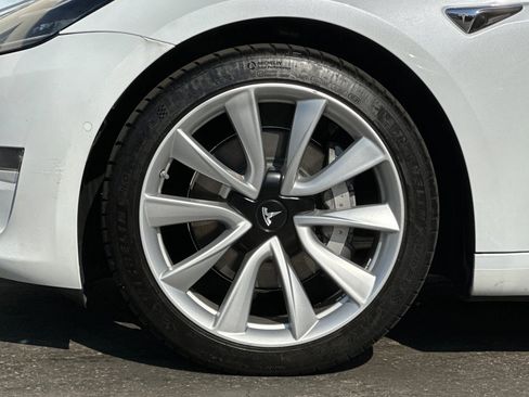 Used 2018 Tesla Model 3 Long Range image 25
