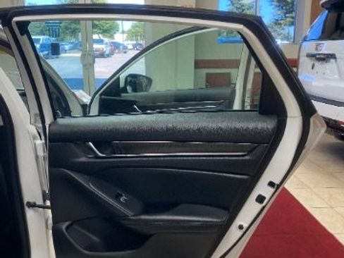 Used 2021 Honda Accord EX-L image 13