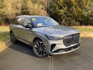 Used 2024 Lincoln Nautilus Reserve w/ Equipment Group 203A video 1