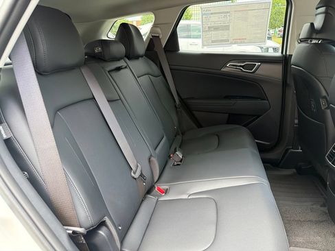 New 2026 Kia Sportage EX w/ EX Panoramic Sunroof Package AWD/4WD image 13