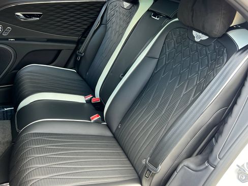 Used 2023 Bentley Flying Spur W12 AWD/4WD image 19