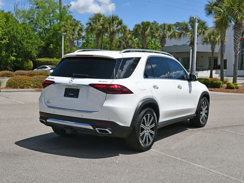 Used 2024 Mercedes-Benz GLE 450 4MATIC image 3