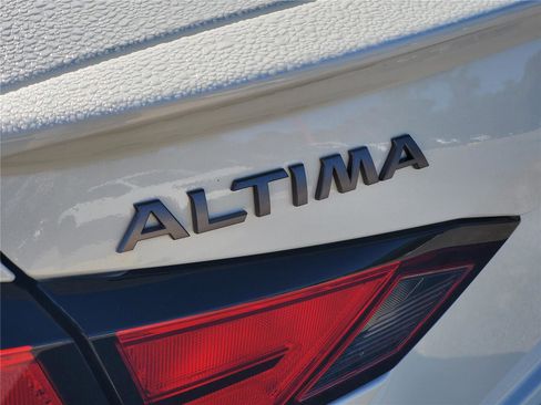 New 2025 Nissan Altima 2.5 SV w/ SV Special Edition Package FWD image 11