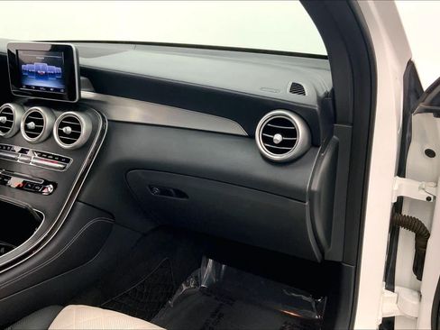 Used 2017 Mercedes-Benz GLC 300 image 27