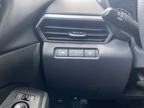 Used 2025 Nissan Altima 2.5 S FWD image 19