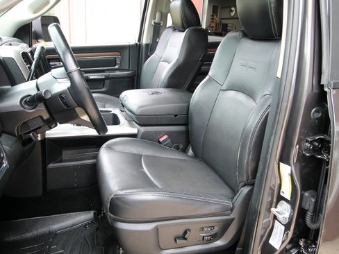 Used 2016 RAM 2500 Laramie w/ Sport Appearance Group AWD/4WD image 26