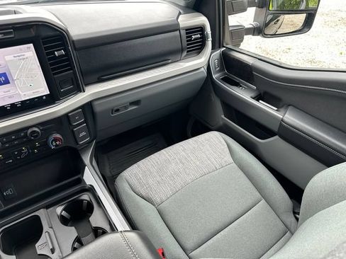 Certified 2023 Ford F250 XLT w/ XLT Premium Package AWD/4WD image 21