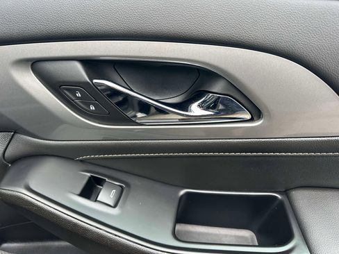 Certified 2023 Chevrolet Traverse LT image 28