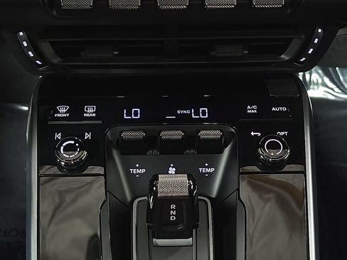 Certified 2025 Porsche 911 Turbo S AWD/4WD image 19