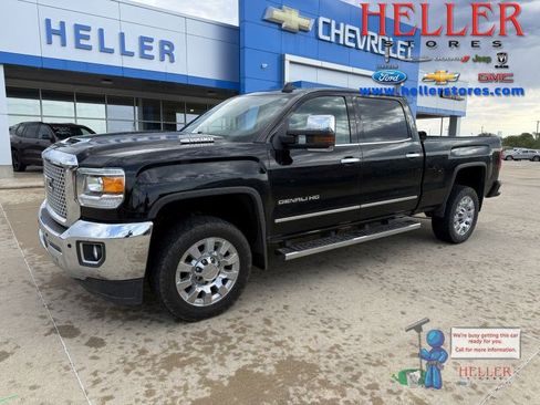 Used 2017 GMC Sierra 2500 Denali w/ Duramax Plus Package AWD/4WD image 1