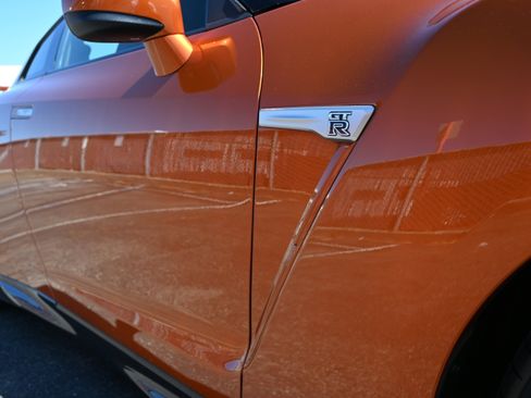 Used 2017 Nissan GT-R Premium AWD/4WD image 83