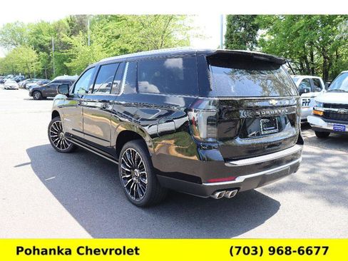 New 2026 Chevrolet Suburban High Country AWD/4WD image 5