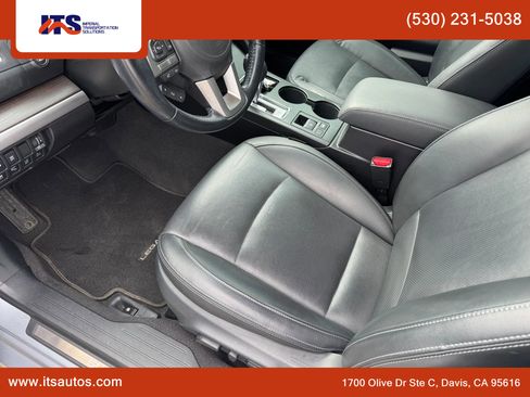 Used 2016 Subaru Legacy 3.6R Limited image 9