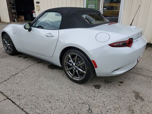 Used 2016 MAZDA MX-5 Miata Grand Touring image 6