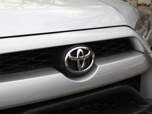 Used 2015 Toyota 4Runner SR5 image 38
