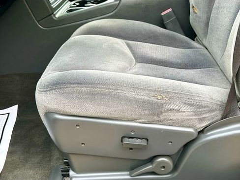 Used 2006 GMC Sierra 3500 SLE w/ Snow Plow Prep Package image 19