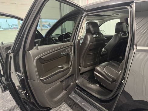 Used 2017 Chevrolet Traverse LT AWD/4WD image 11